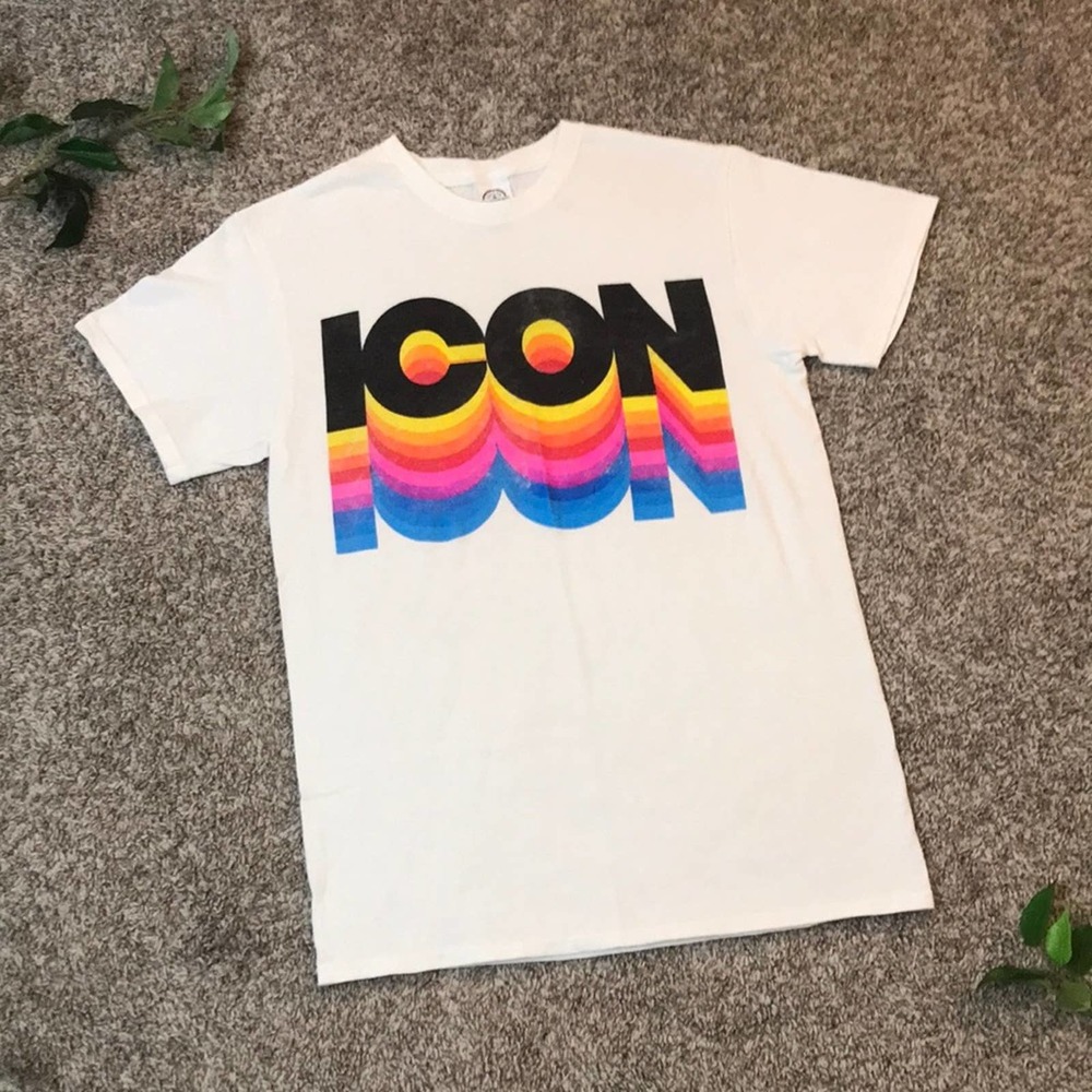 Vintage Womens Small Icon Delta Pro Weight T-shirt Short Sleeve Rainbow White
